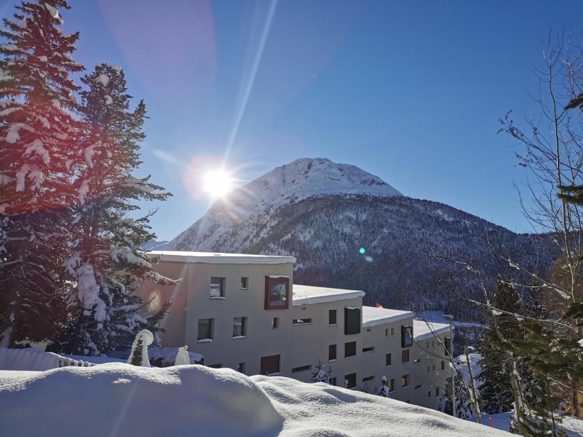 Ferienwohnung Pontresina - Chesa Andrea - Gartensitzplatz ภายนอก รูปภาพ