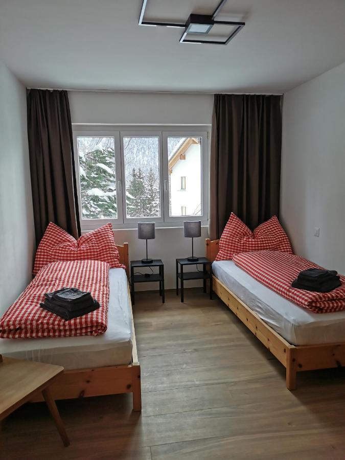 Ferienwohnung Pontresina - Chesa Andrea - Gartensitzplatz ภายนอก รูปภาพ